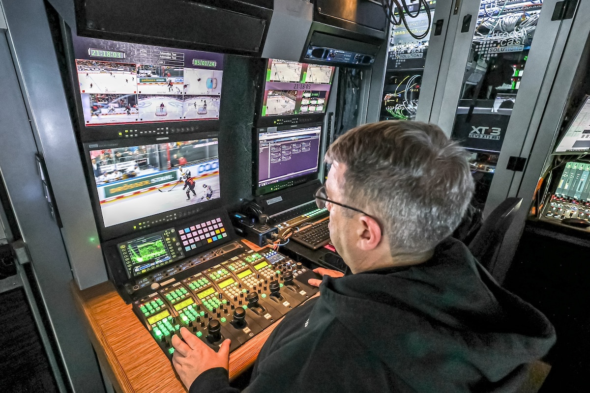 TV-Produktion: Eishockey, Köln, Lanxess Arena, Ü-Wagen NEP HD 31 Bildtechnik